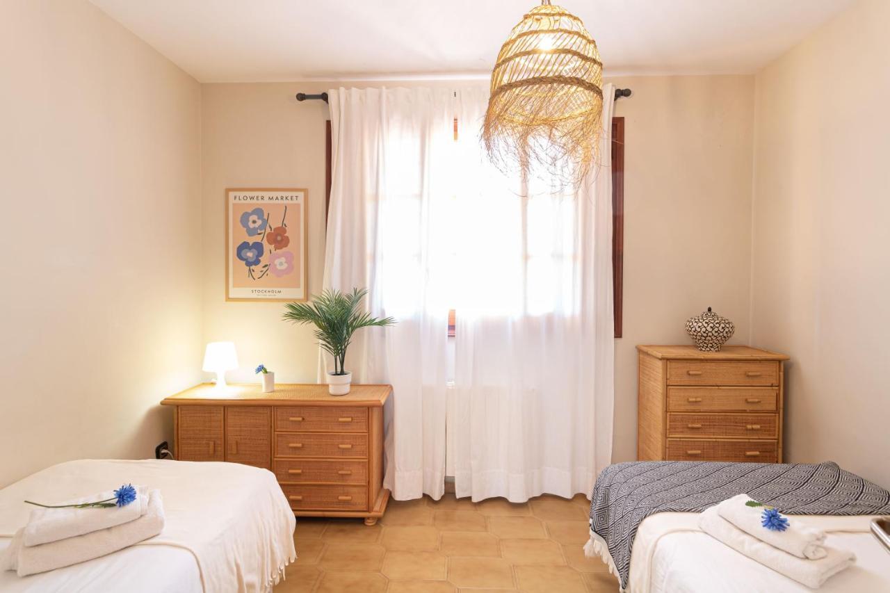 Villa Golf Sitges Виланова-и-ла-Желтру Екстериор снимка